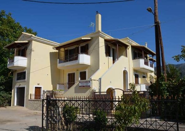 1512599362-Letovanje_Grcka_apartmani_Sivota_(18)