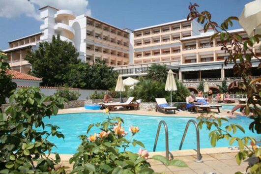 Grčka - Skiatos - Hotel Hotel Esperides 4* (Ahladies)